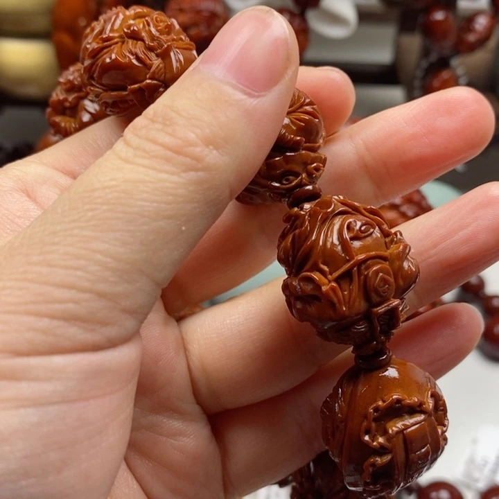 橄榄核吊坠白**上回血回血