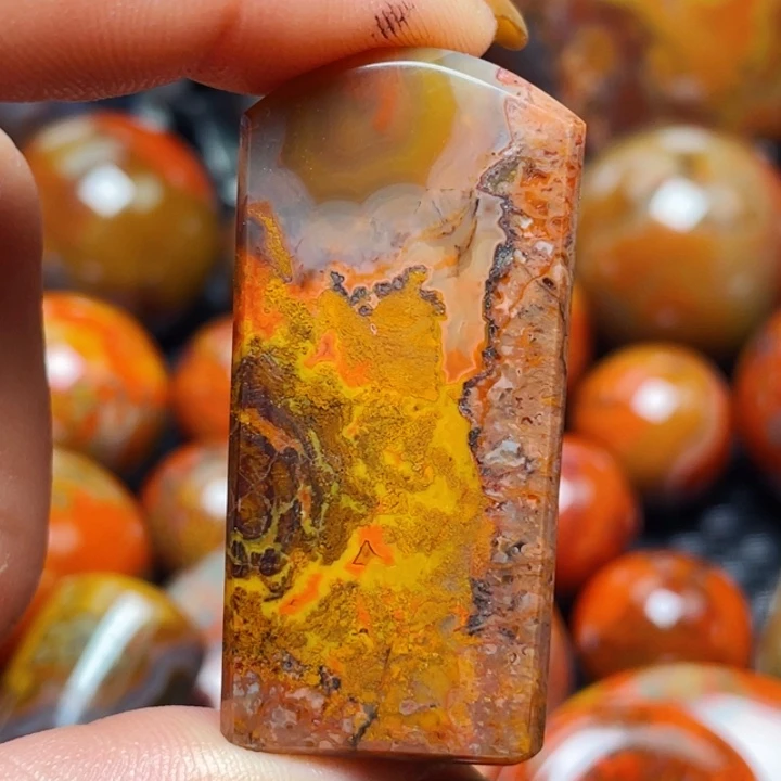 玛瑙/玉髓战国红玛瑙挂件未镶嵌