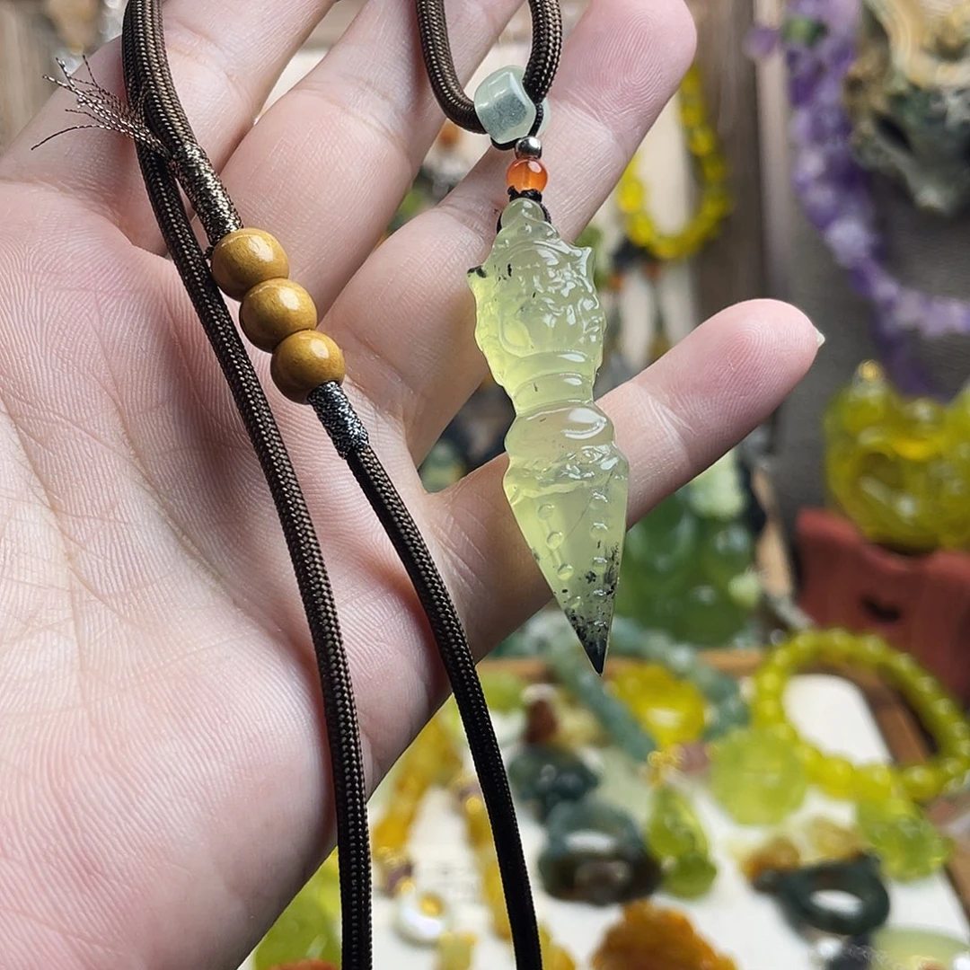 未镶嵌蛇纹石玉吊坠