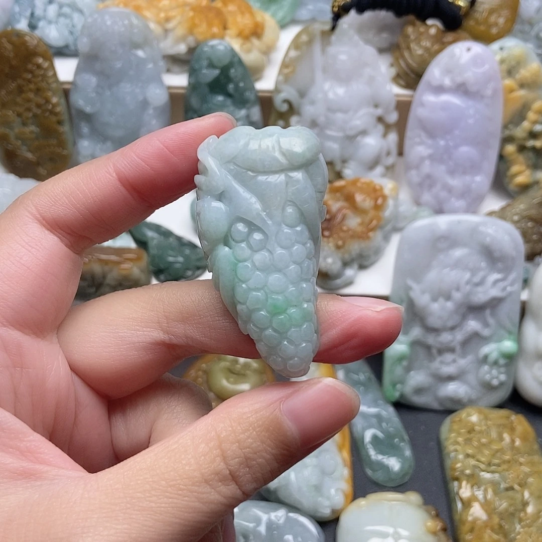 翡翠未镶嵌颈饰翡翠