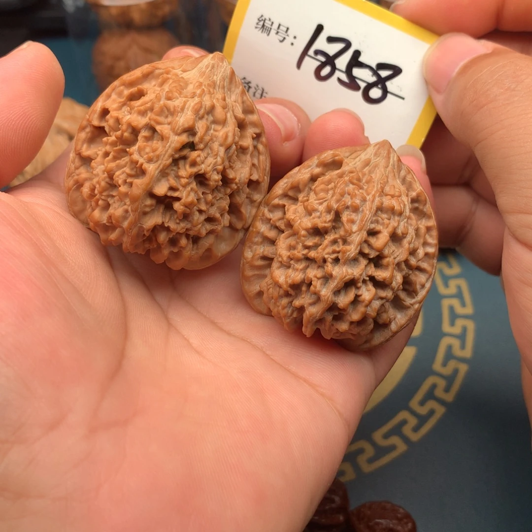 文玩核桃把件41全品老树百花山1858