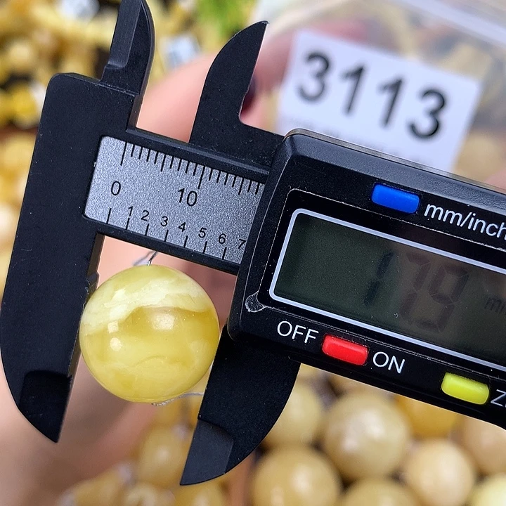 蜜蜡未镶嵌珠宝奇石