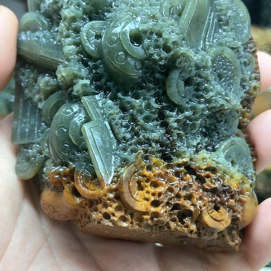 岫岩河磨玉（透闪石质玉）把件未镶嵌人**过