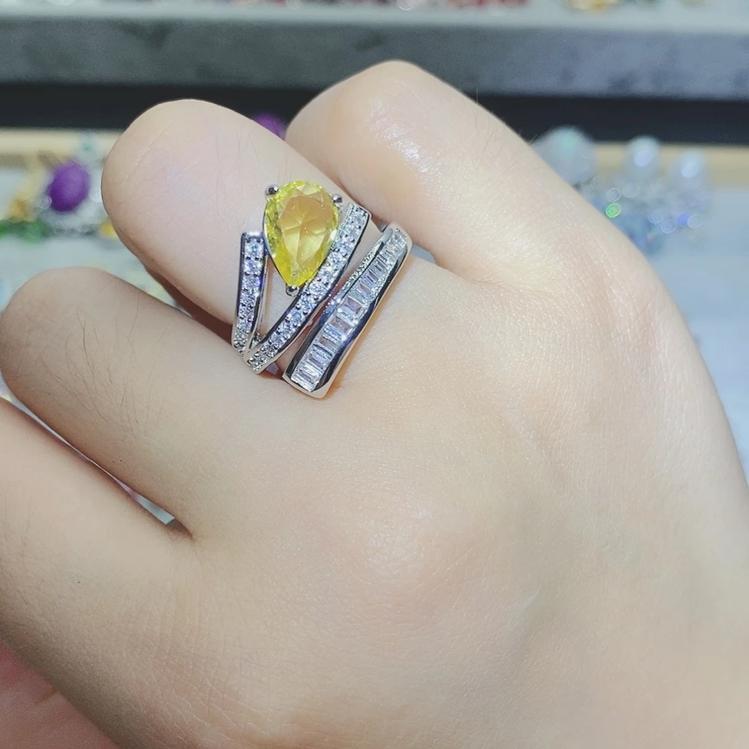 【闪购商品】银S925镶嵌耳饰托帕石