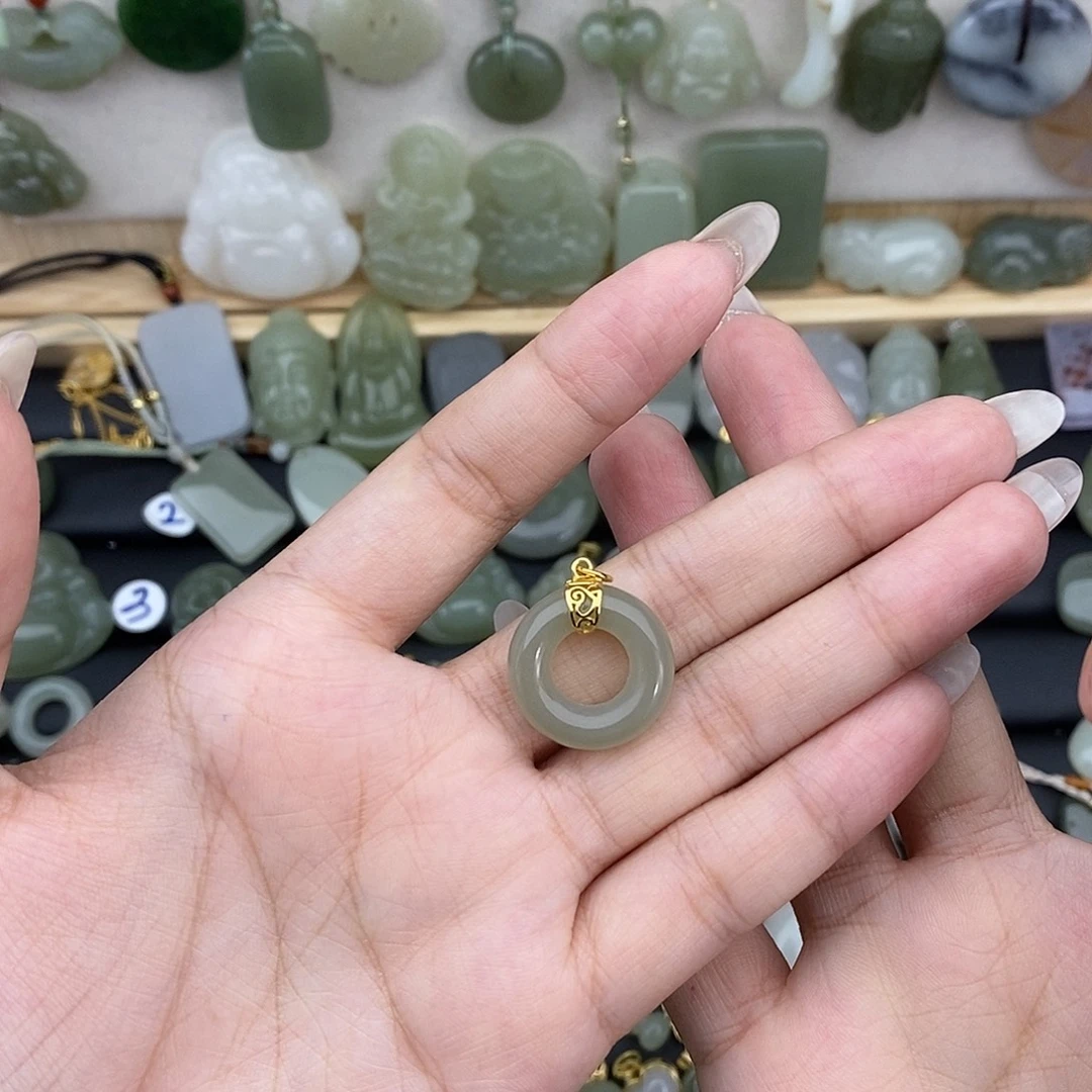 吊坠(赠链)银S925镶嵌和田玉