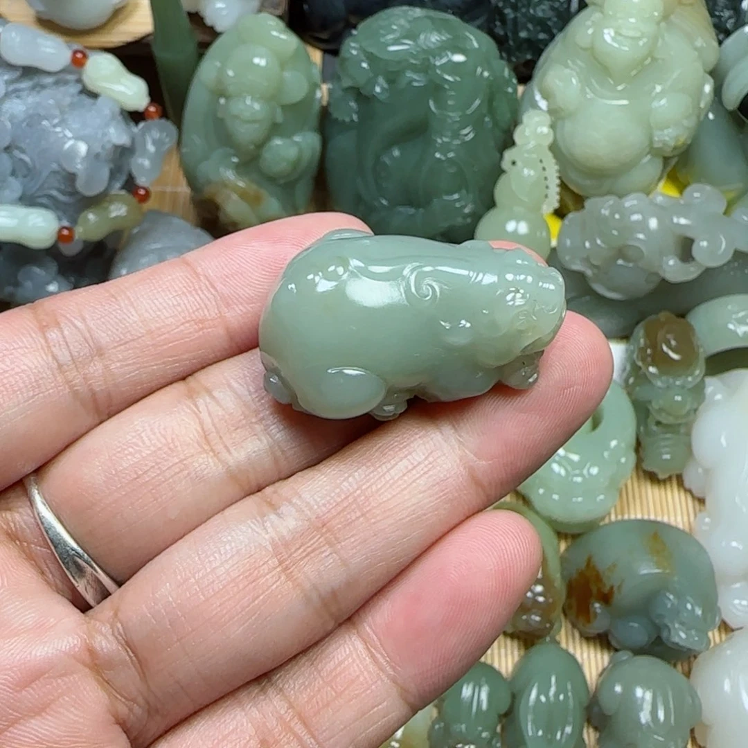 未镶嵌和田玉挂件