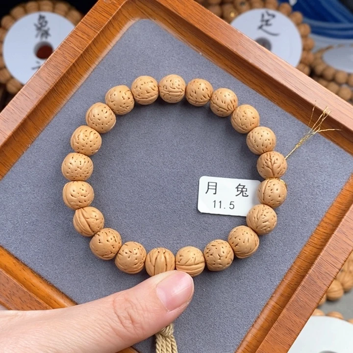 桃核手串月兔11.5抛光板误差0.5