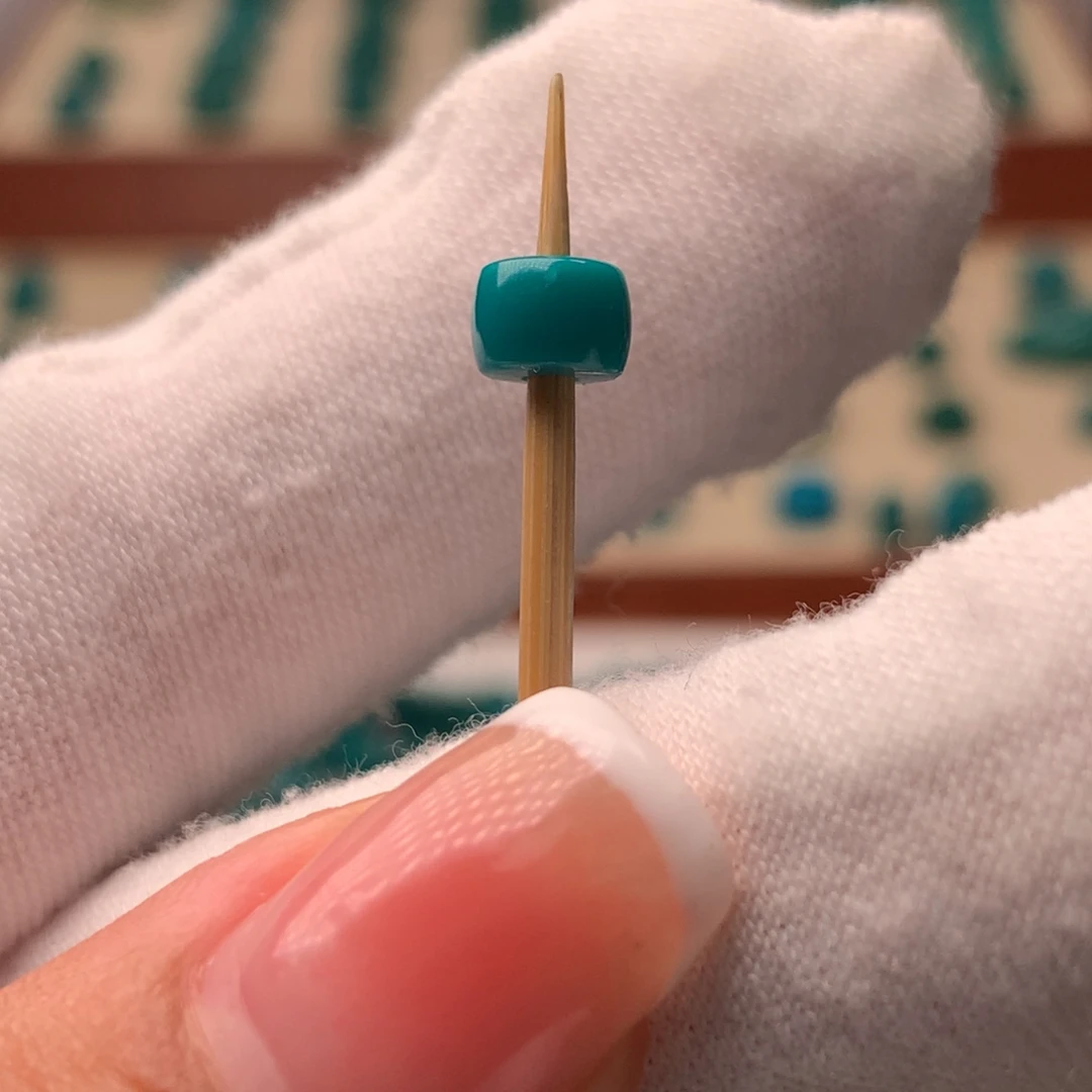 东***绿松石未镶嵌配饰