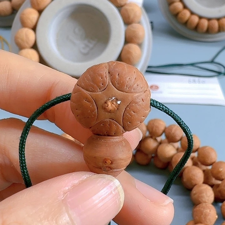 凤眼菩提吊坠17.8mm五星微裂85@6866