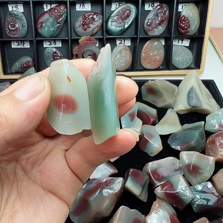 玛瑙/玉髓秦紫玉原石未镶嵌