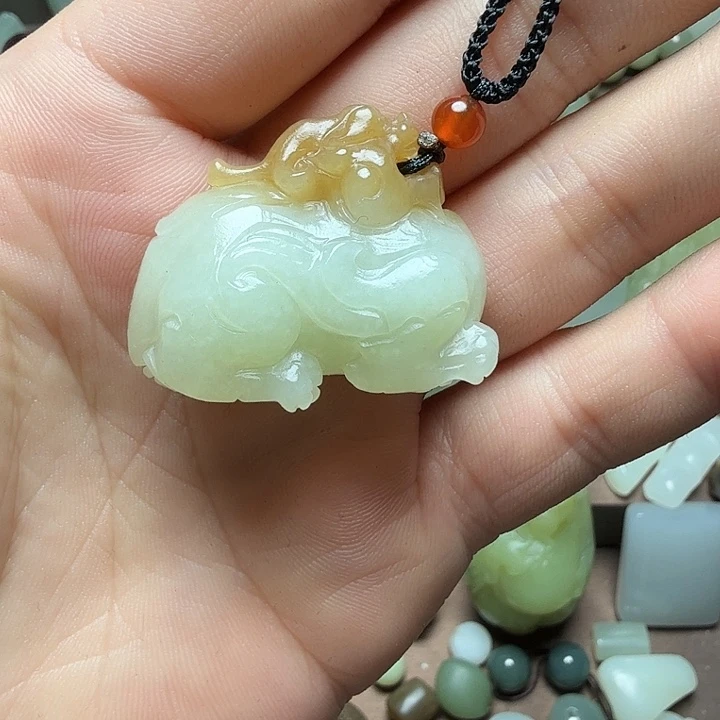 和田玉未镶嵌颈饰