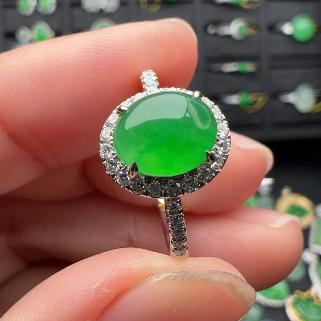 翡翠18K金镶嵌颈饰戒指