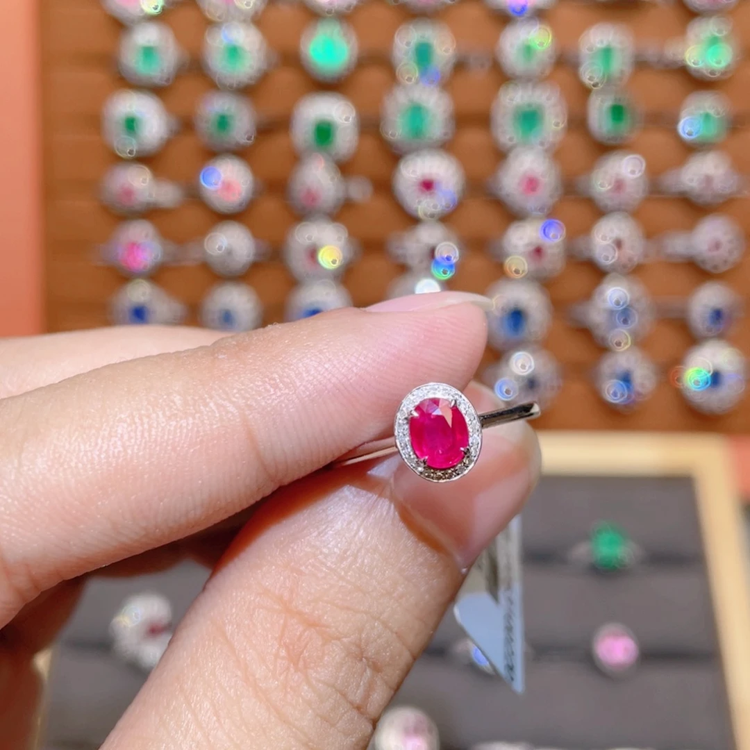 红宝石18K金镶嵌戒指0.5ct