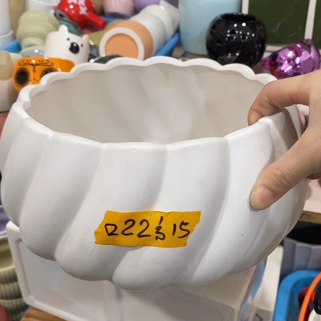 杯子陶盆有孔 瑕疵介意勿拍