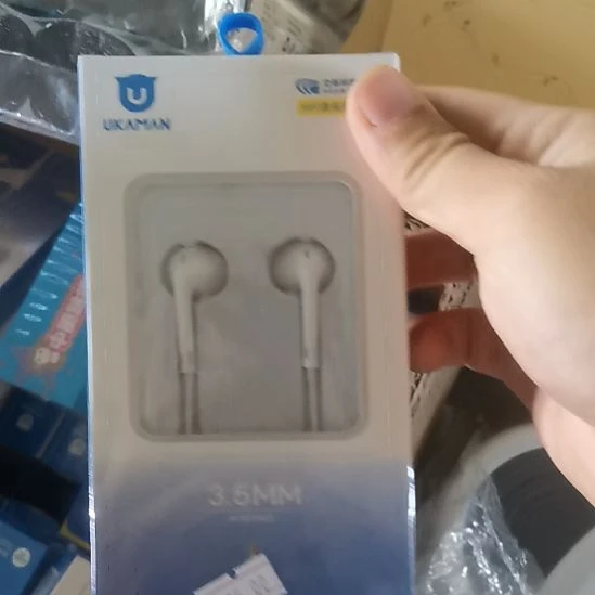 耳机。。。。。。。。。。。。。。