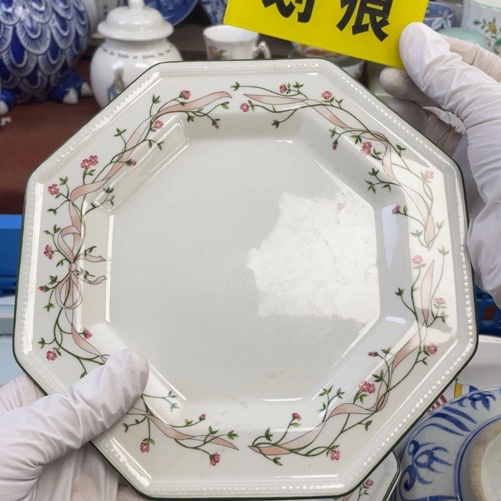 他家瓷器真美…开播了