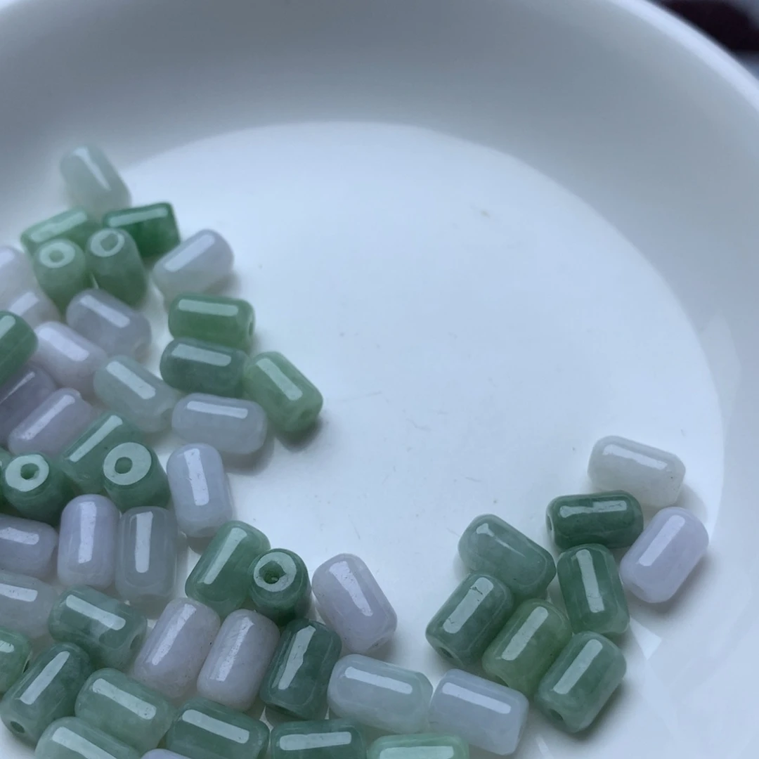 翡翠未镶嵌手链卡4.8乘7.6的冰东瓜珠60个