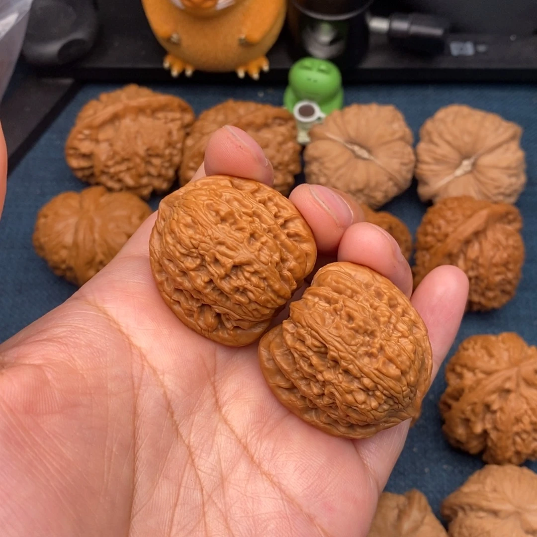 文玩核桃把件34老树绣球全品