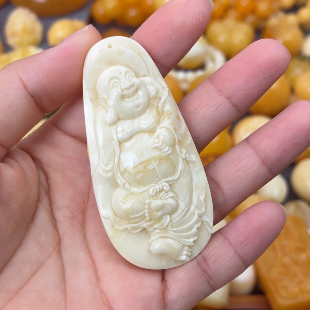 裸石虫珀未镶嵌佛