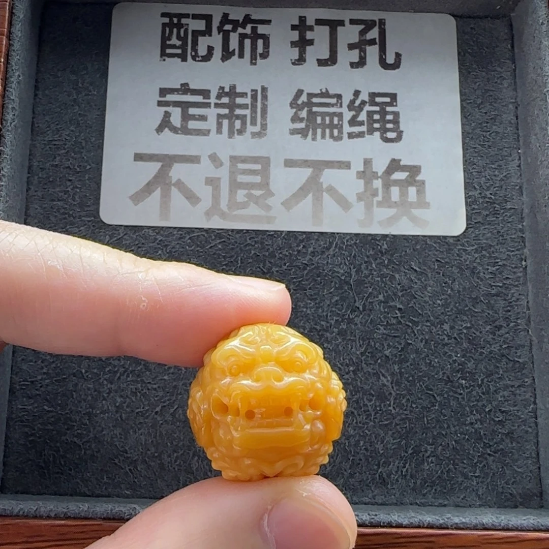 未镶嵌配饰石英质玉（缅黄）
