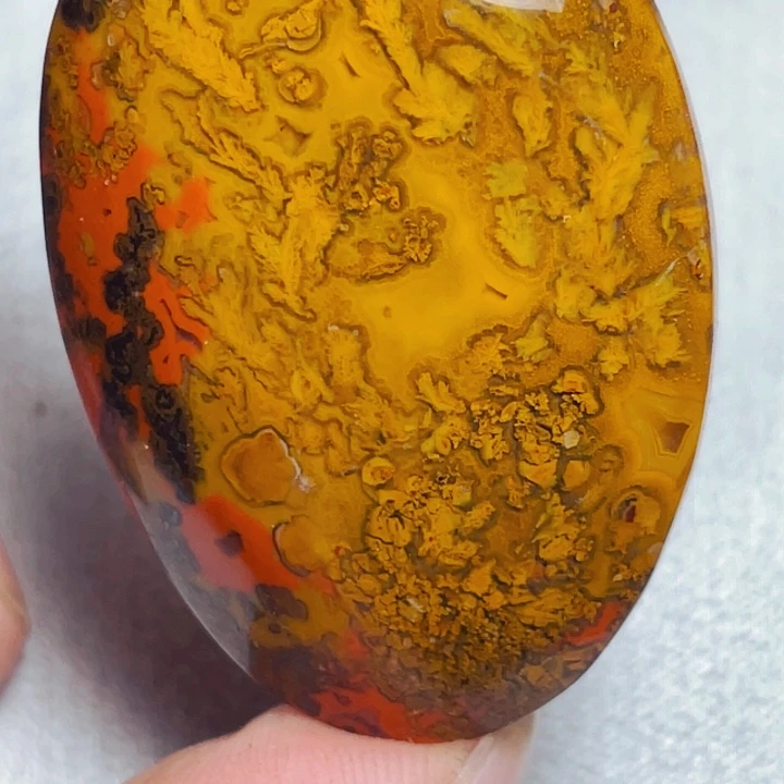 红***兵玛瑙/玉髓未镶嵌玛瑙