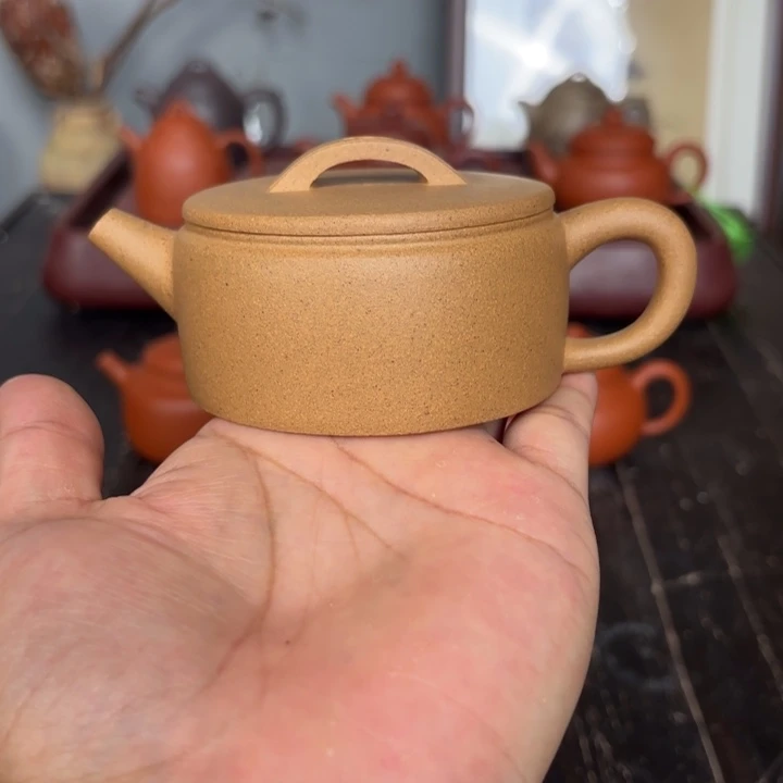 紫砂茶壶汉瓦130毫升黄金段