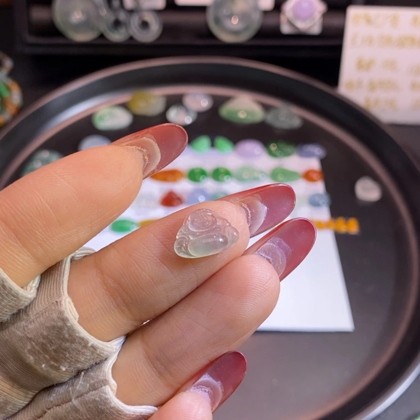 【闪购商品】翡翠挂件未镶嵌佛公