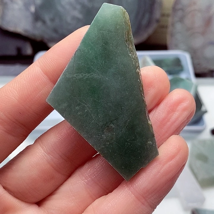 翡翠颈饰未镶嵌缅甸翡翠A货边角