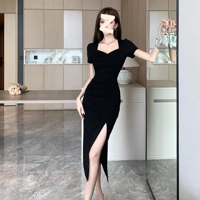 法式黑色方领短袖连衣裙女夏季气质修身开叉包臀裙显瘦长款收腰