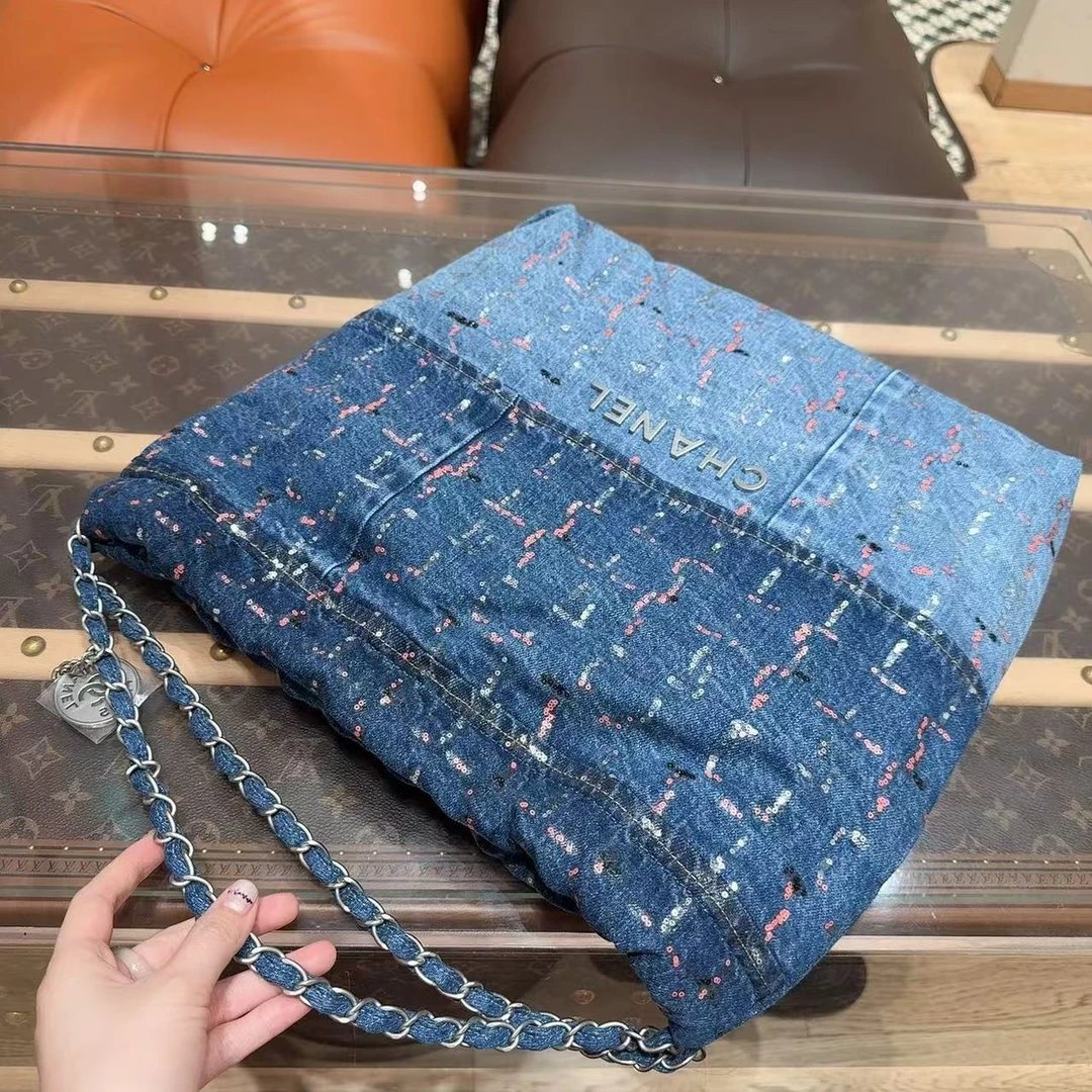 全新未使用 Chanel/香奈儿 22bag 中号 丹宁牛仔拼亮片单肩包