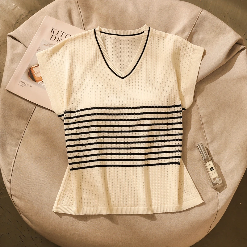 韩版休闲条纹针织马甲背心女夏季新款设计感百搭V领无袖上衣外穿