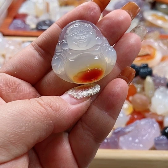 玛瑙/玉髓吊坠(赠链)未镶嵌平**?