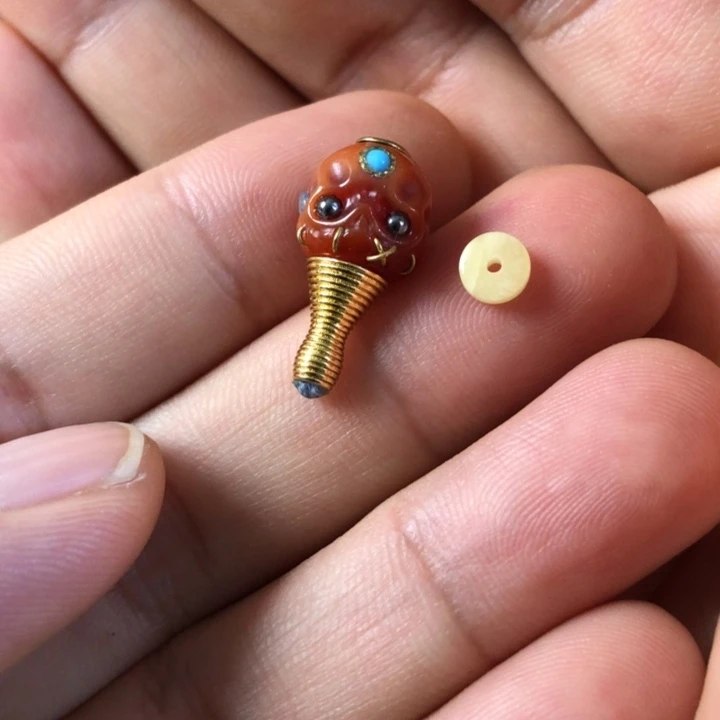 蜜蜡未镶嵌珠宝奇石