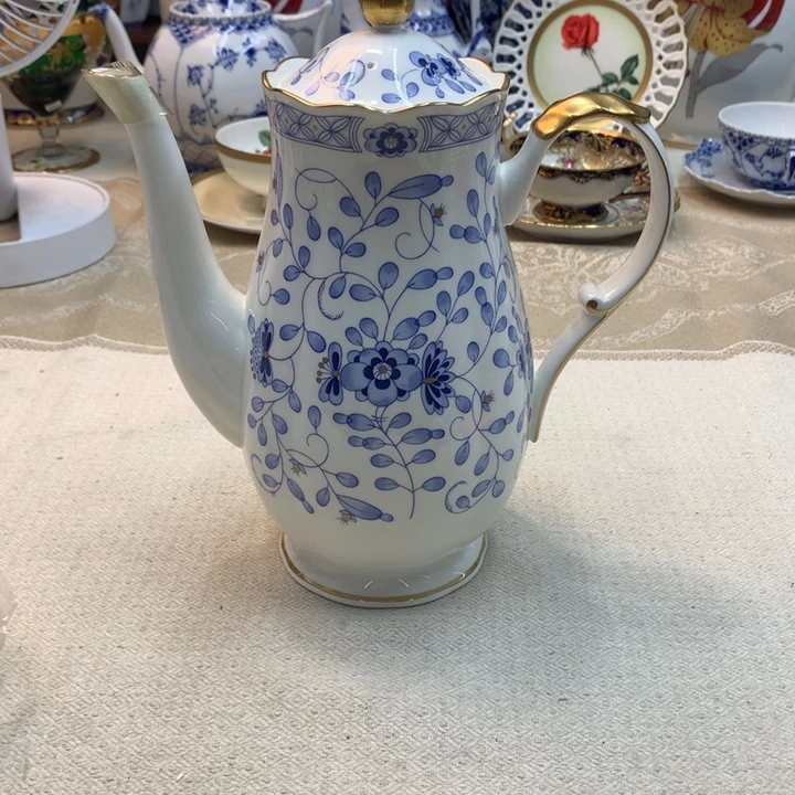 紫砂金瓷阁精品瓷器店