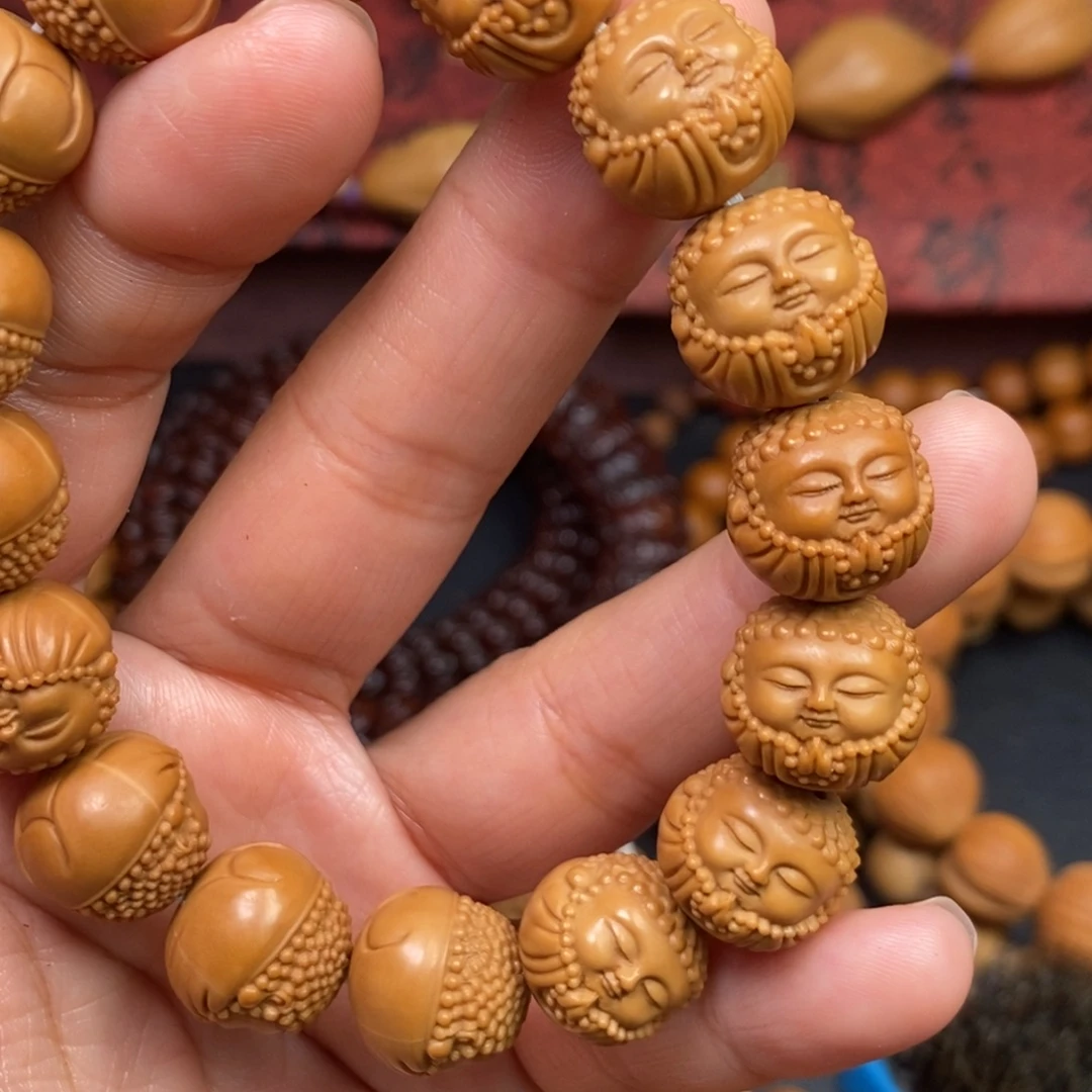 吊坠猴头核桃橄榄核雕