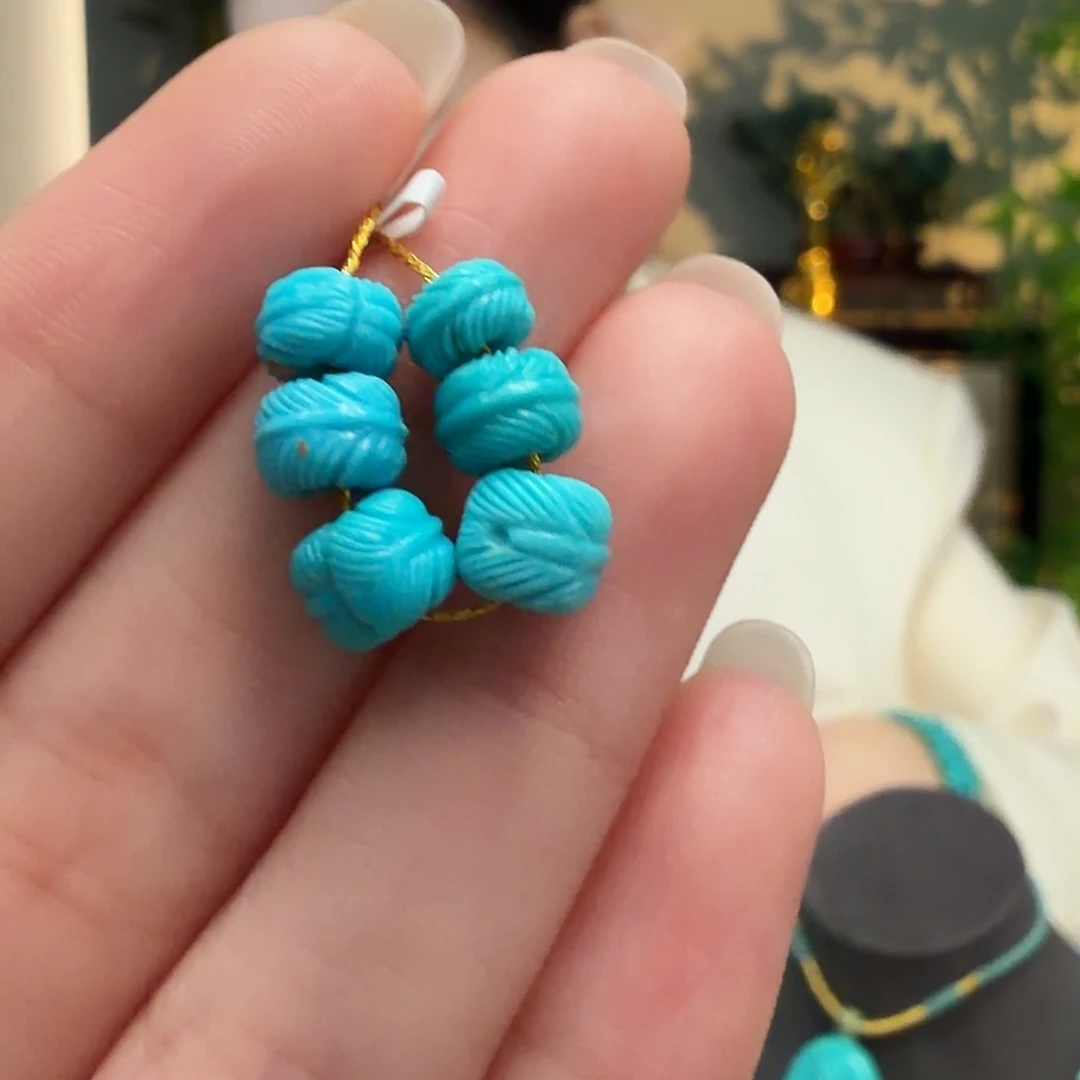 绿松石未镶嵌颈饰