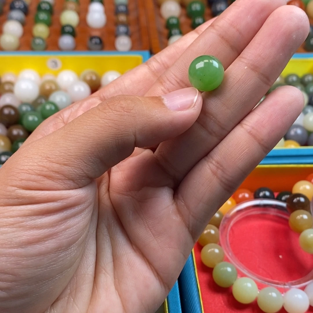 未镶嵌和田玉珠宝奇石卡12高色苹果绿y