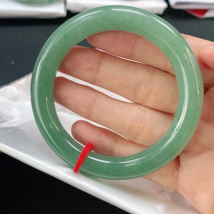 翡翠手镯未镶嵌缅甸54圆