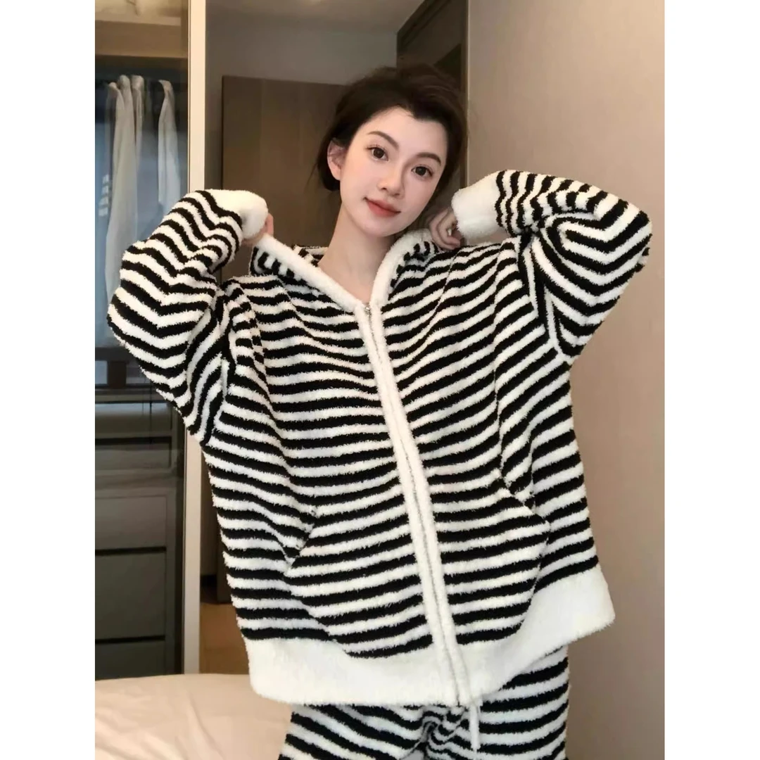 少女韩版黑白条纹连帽半边绒针织睡衣女冬季新款可外穿家居服套装