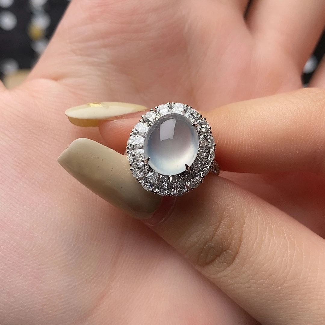 翡翠18K金镶嵌戒指