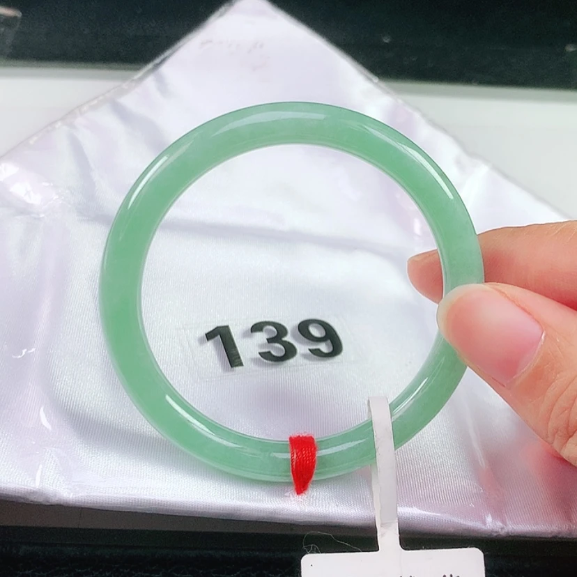 【闪购商品】未镶嵌手镯翡翠