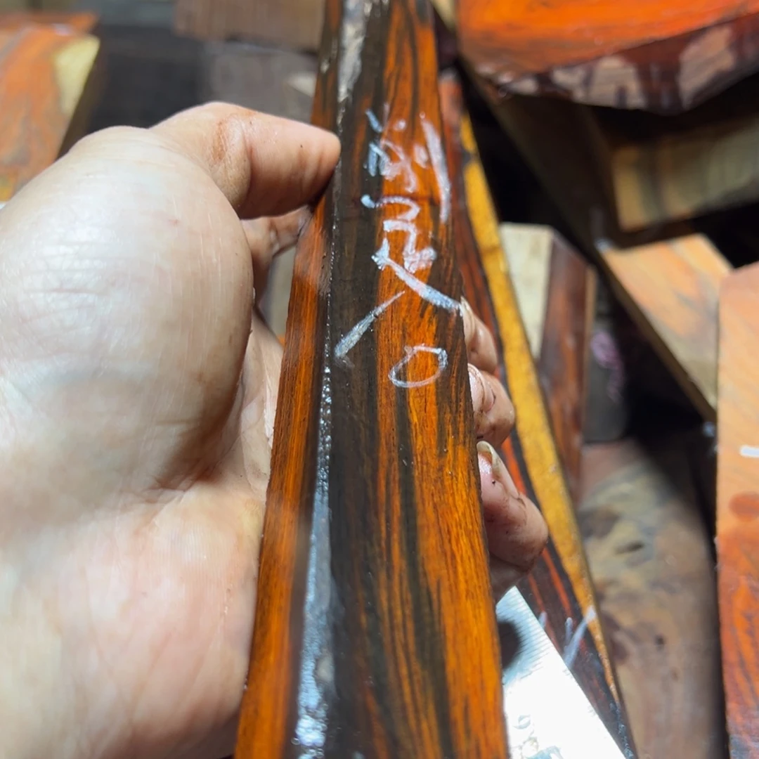 削***履交趾黄檀（大红酸枝）