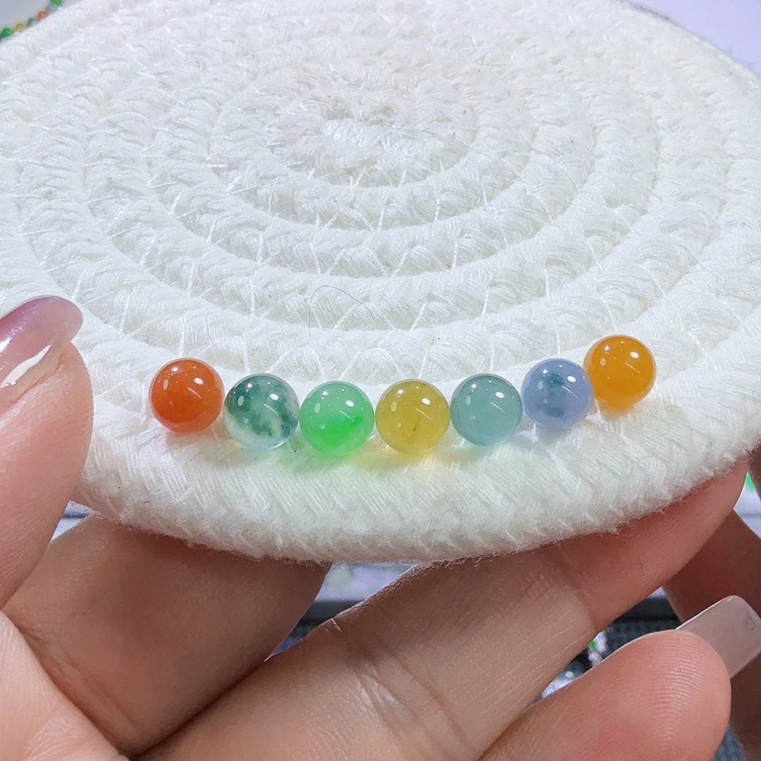 翡翠未镶嵌颈饰裸石