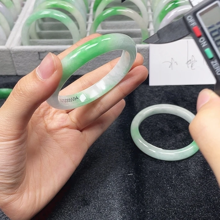 经***着以图为准011无美颜