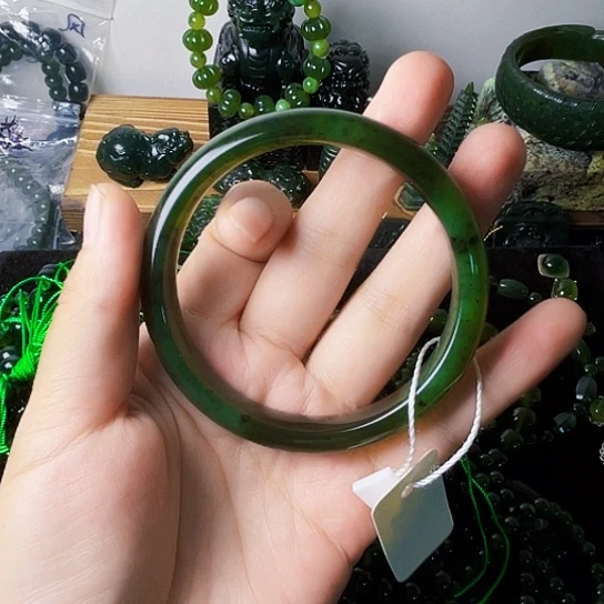 紫***藤未镶嵌蛇纹石玉颈饰