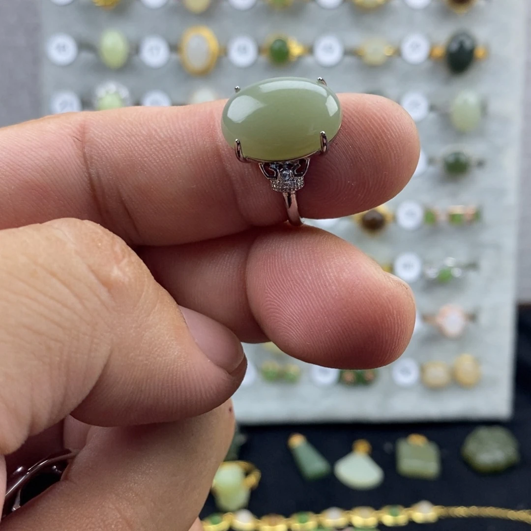 和田玉（青白玉）戒指合金