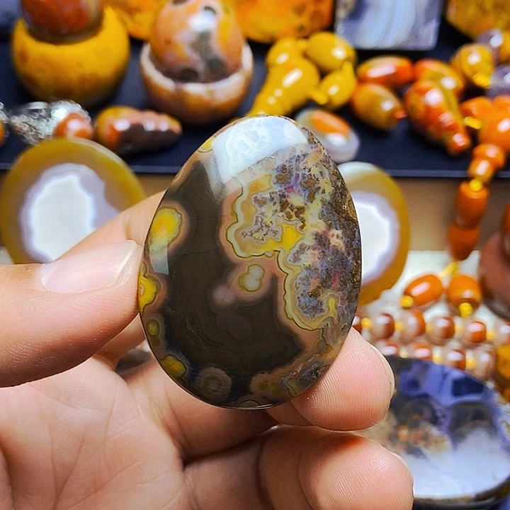 张***峰未镶嵌颈饰玛瑙/玉髓