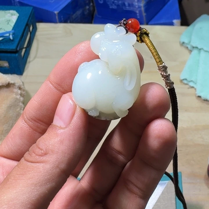 未镶嵌和田玉（糖玉）挂件