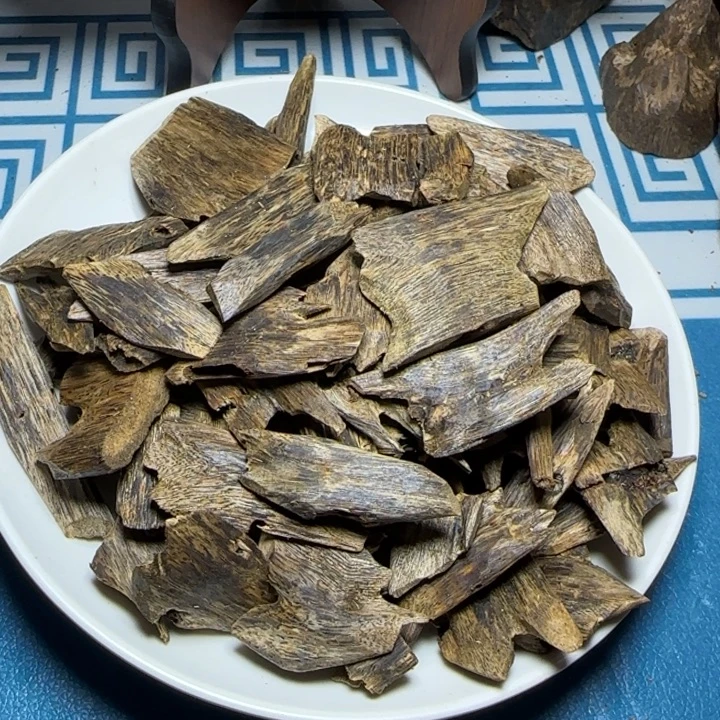 青***衿木质海南紫奇大包头286克