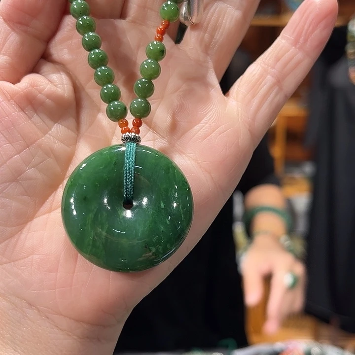 颈饰未镶嵌和田玉